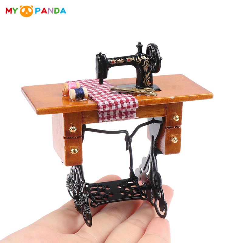 Dollhouse Decor Miniature Furniture Wooden Sewing Machine Designed for Dolls House Playthings Great for Daily Use
