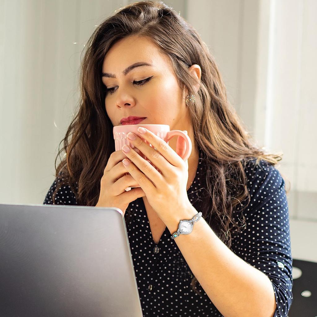 Urocza bransoletka łańcuszkowa Błyszczący rzymski analogowy stylowy zegarek kwarcowy w kolorze złotym lub srebrnym Idealny prezent na lub dzień Zegarek damski Diamenty, Cyfry,