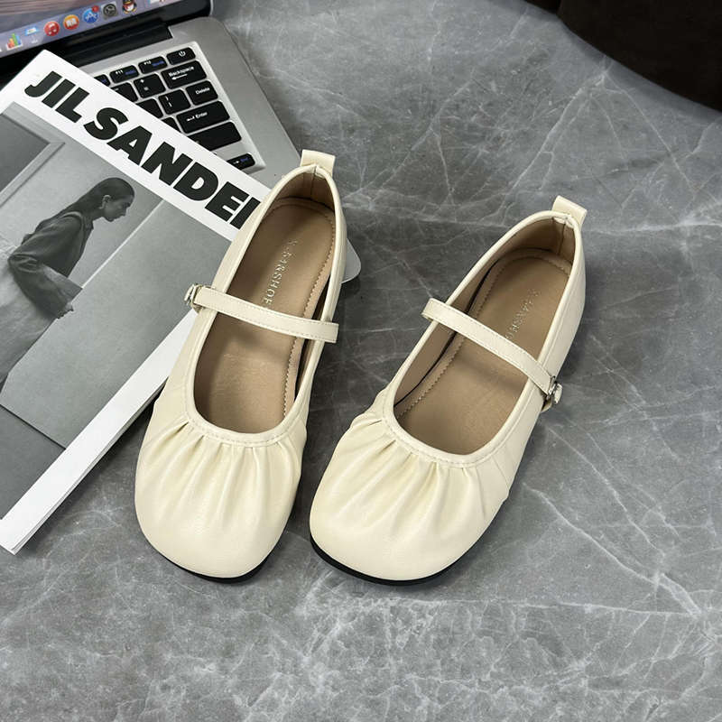 

French silver evening Mary Jane women s shoes 2025 spring and autumn new flat-bottomed pleated ballet grandma shoes single shoes 35 бежевий