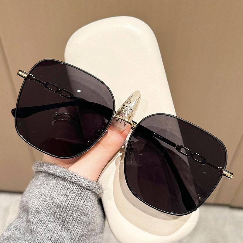 Nya Mode Solglasögon med Stor Båge för Kvinnor Färgövergång Avancerad Känsla Glas UV-skyddande Turist Solglasögon