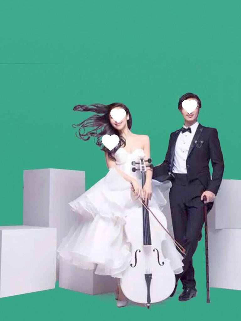 White Wooden Geometric Cube Photography Prop Stand