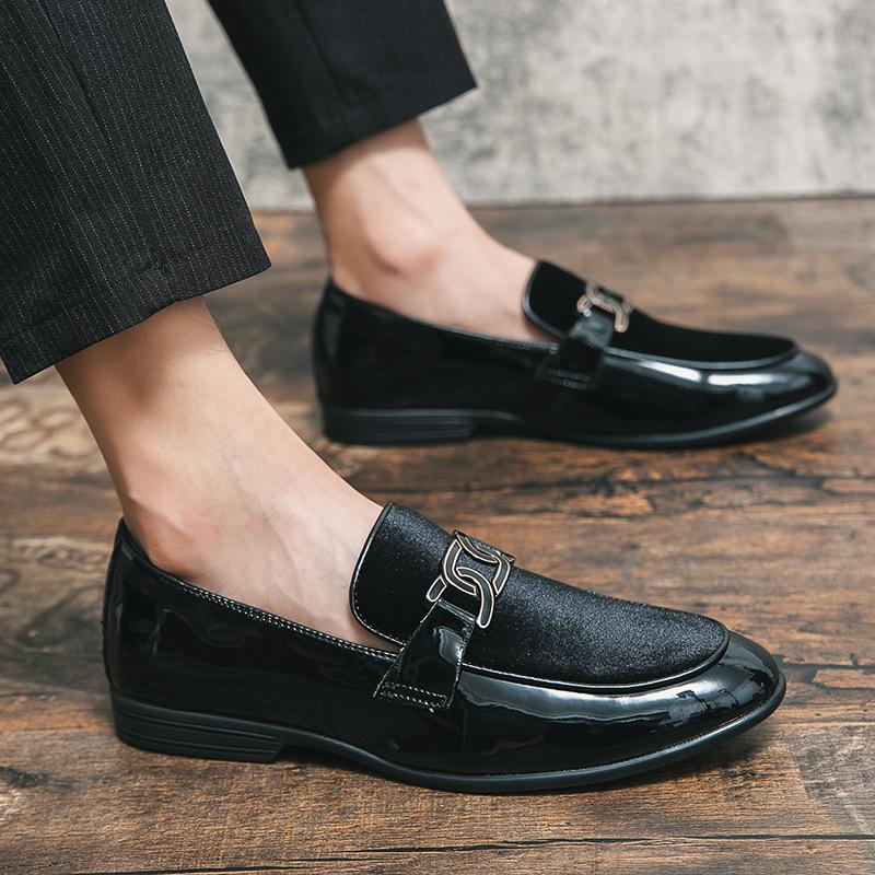 

2025 new autumn and winter men s leather shoes trend British one-pedal bright corduroy pointed leather shoes 38 чёрный