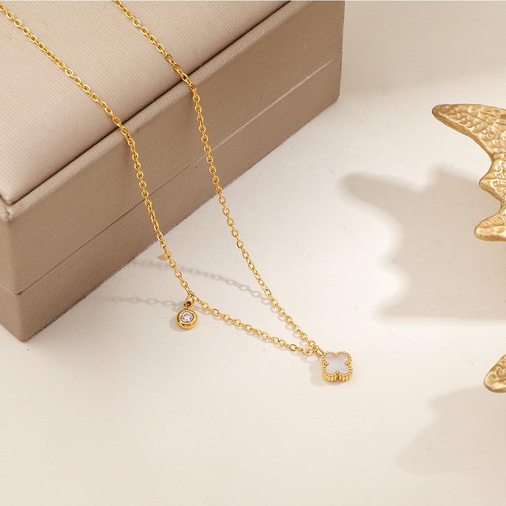 

A Sophisticated and Elegant Four-leaf Clover Necklace Petite Charming Versatile and Stylish
