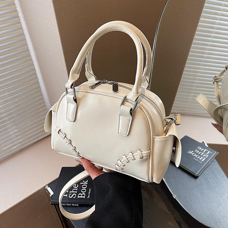 Premium Handbag Female Popular New Work Commuter Pillow Bag Niche Shoulder Messenger Bag