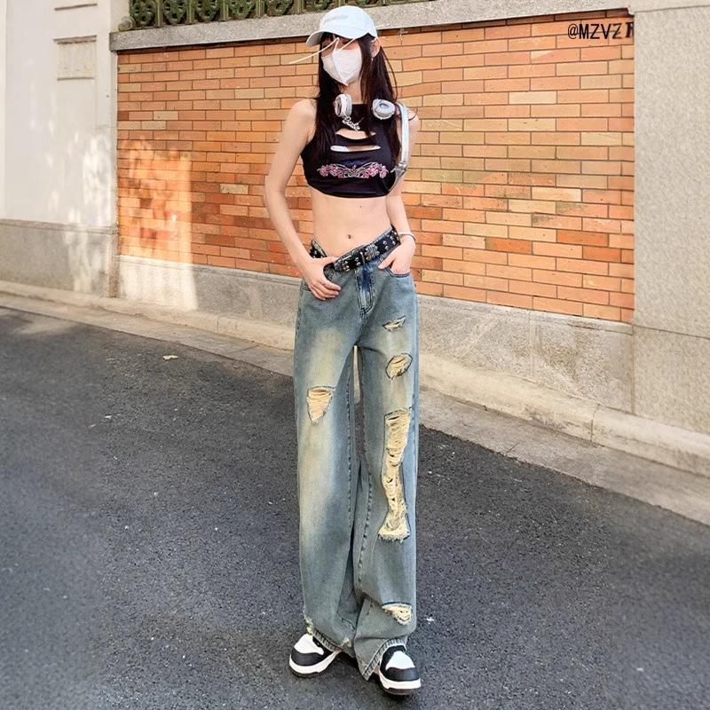 

Retro Wide-Leg Ripped Jeans for Women - Spring/Summer 2025 Trend S