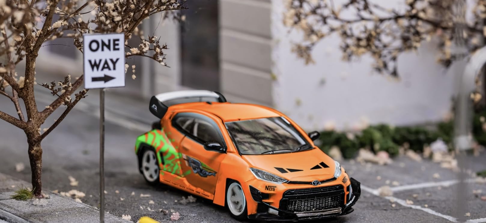 

Fuji Toyota GR YARIS Yaris Wispi Orange 1/64