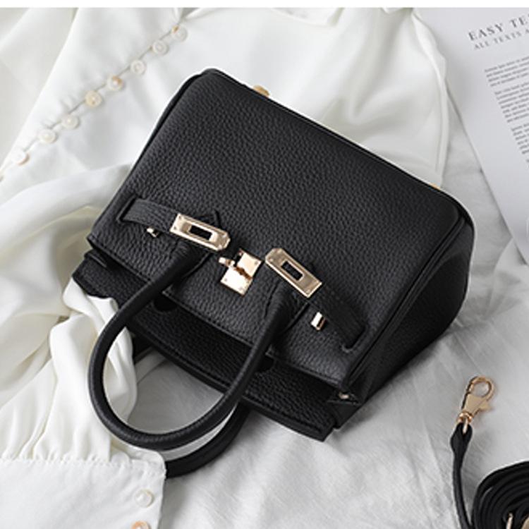 Top Layer Cowhide 2025 Fashion Metal Chain Bag New Style Real Leather Womens Bag All-Match Single Compartment Crossbody Bag Handheld Clutch Bag