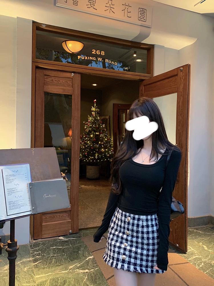 Sultry U-Neck Long-Sleeve T-Shirt for Women - Autumn/Winter Base Layer
