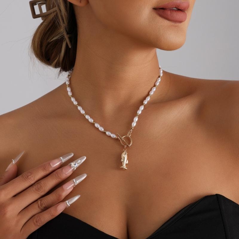 Collana Pendente Creativa a Forma di Pesce Impreziosita da Perle Finte e Perline con Chiusura OT Catena per la Clavicola per Vari Abbigliamenti