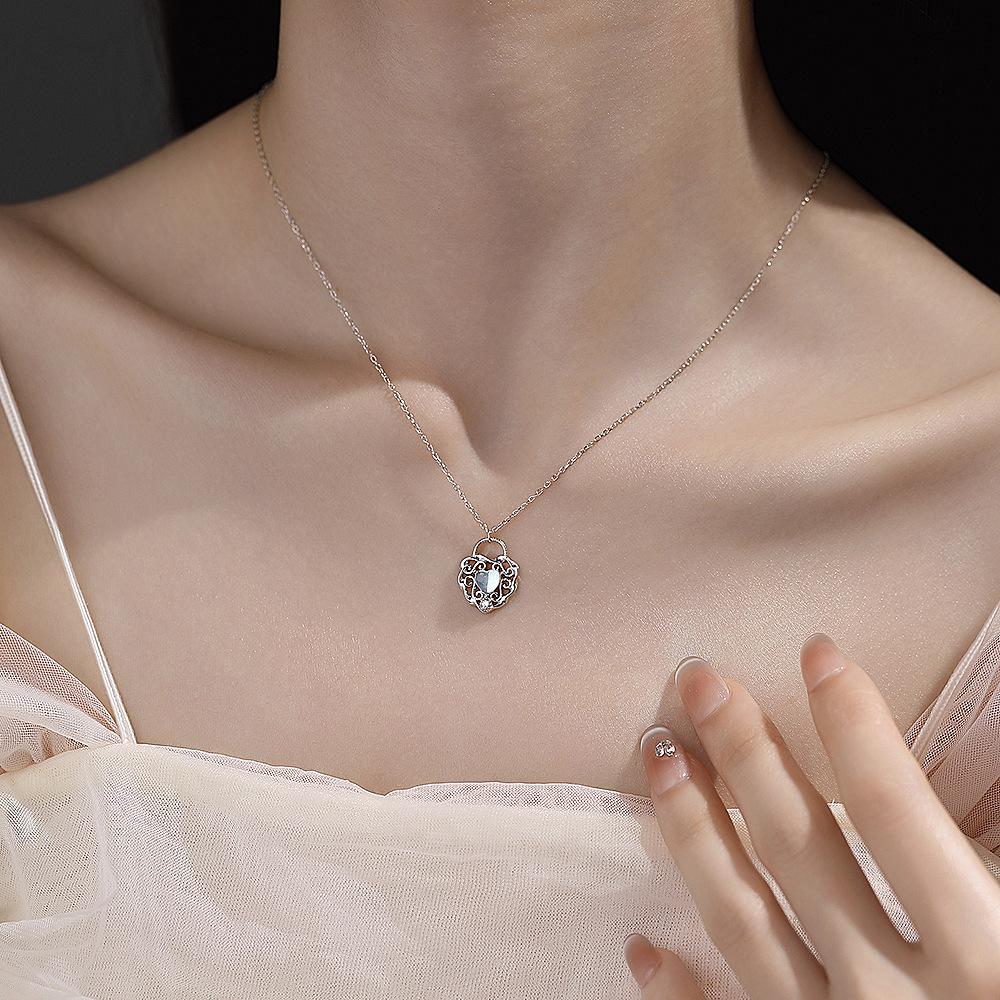 Elegant 925 Sterling Silver Heart Moonstone Necklace for Women - New Floral Style Clavicle Chain