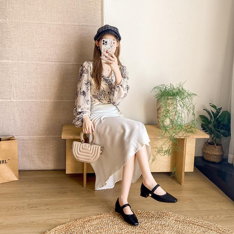 Retro lågklackade Mary Jane-skor med mjuk sula dam höst nya med kjol liten fyrkantig tå mild vind kväll enkla skor