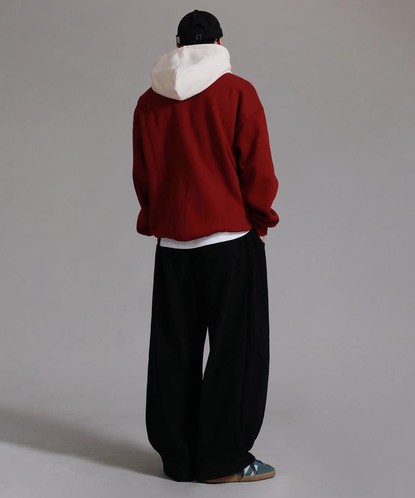 LIKE THE MOST Two-Tuck Long Side Over Pants_Black