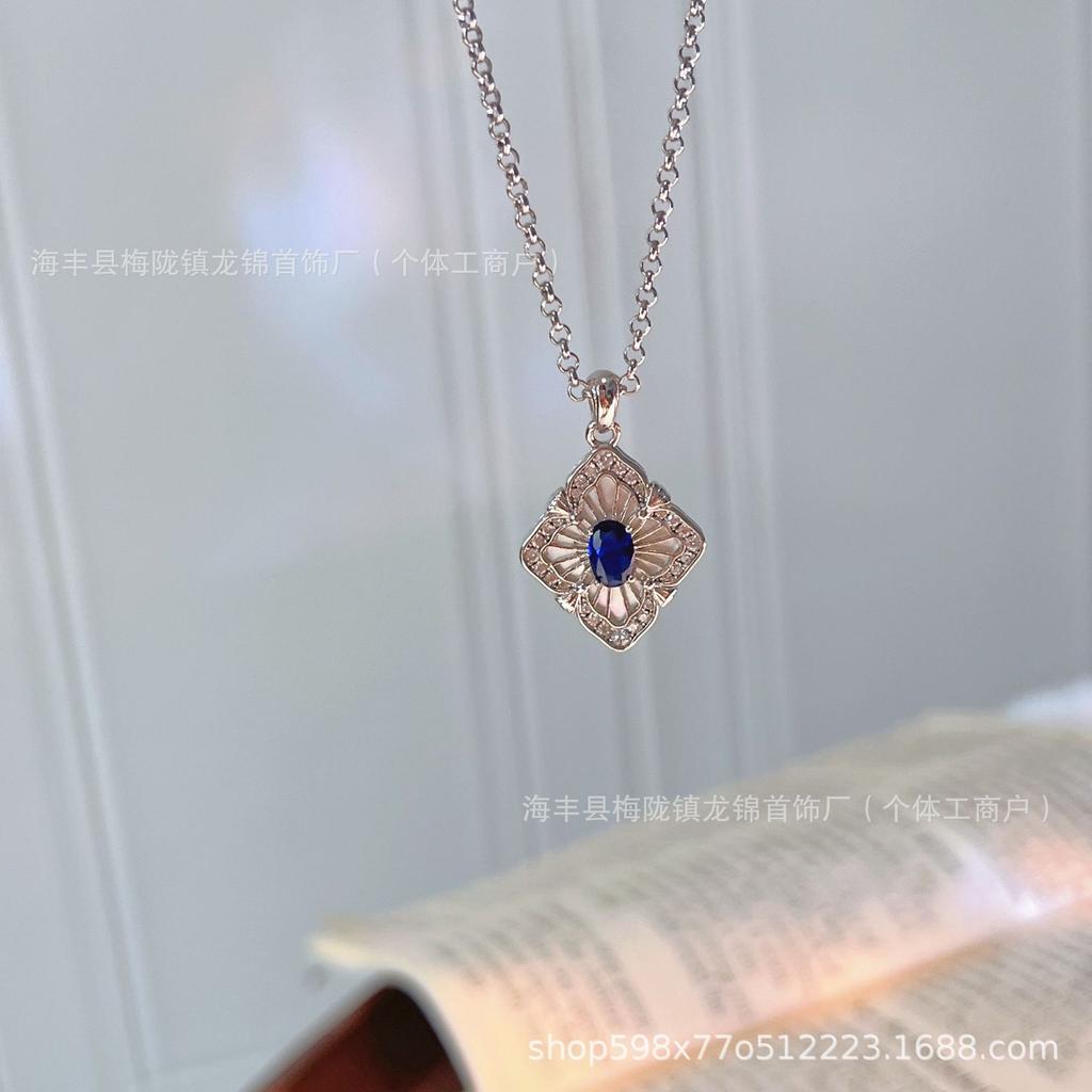 Italian Brass Cherati Ruby With Diamonds And White Fritillary Necklace Light Luxury High-End Design