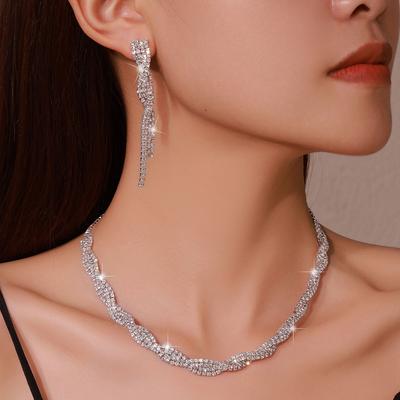 New Product Set of Exaggerated Necklaces, Exquisite Necklaces, Exaggerated Earrings, Two-piece Necklaces, Evening Accessories for Women