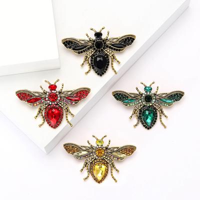 Stylish Luxury Glass Bee Brooches for Women Unisex Rhinestone Insect Pins Event Party Backpack Decoration Clothes Accessories