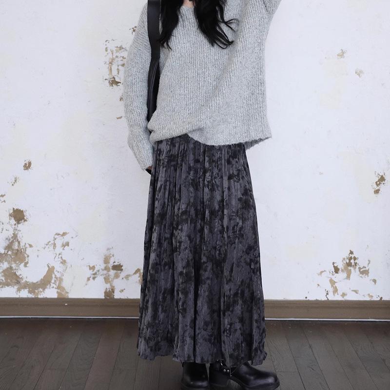 French Retro Pleated Velvet A-Line High Waist Skirt for Women - Spring/Autumn