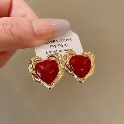 White Red Black Enamel Oil Heart Stud Earrings for Women Party Sweet Jewelry Vintage Twist Hollow Out Metal Cute Earrings Gift