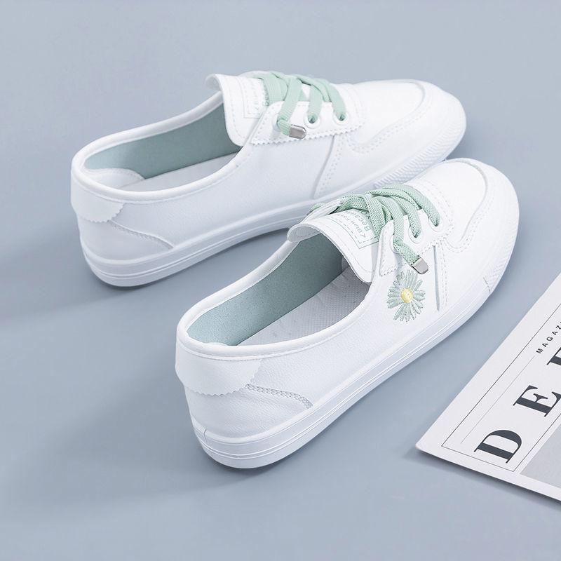 Women's shoes spring and summer new flat-bottomed versatile mesh breathable small daisy board shoes Doudou shoes