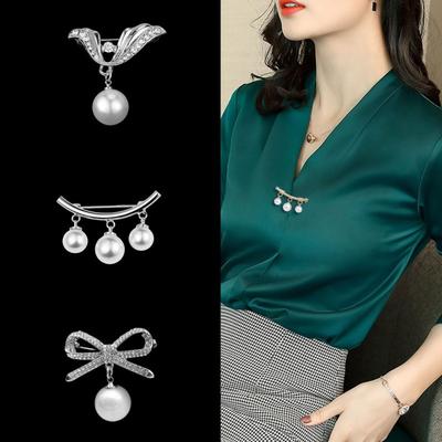 Fashion Imitation Pearl Pendant Brooches Anti-Light Exposed Clothing Safety Pin For Women Sweater Cardigan Decor