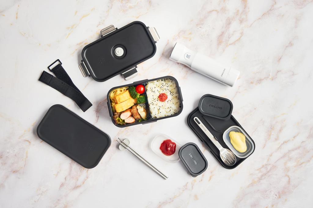 ZWILLING Fresh & Save Vacuum-Sealed Lunch Box, Black, with Cutlery and Sauce Container, Airtight Storage Container [Official Japanese Product] Fresh