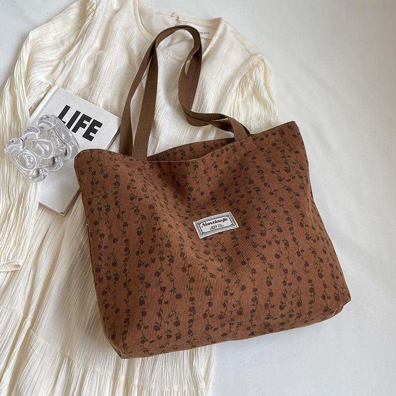 Premium Commuter Tote Bag Large Capacity New Niche One Shoulder Handbag for Women Versatile Mommy Bag