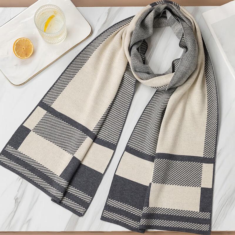 Warm Plaid Knitted Scarf