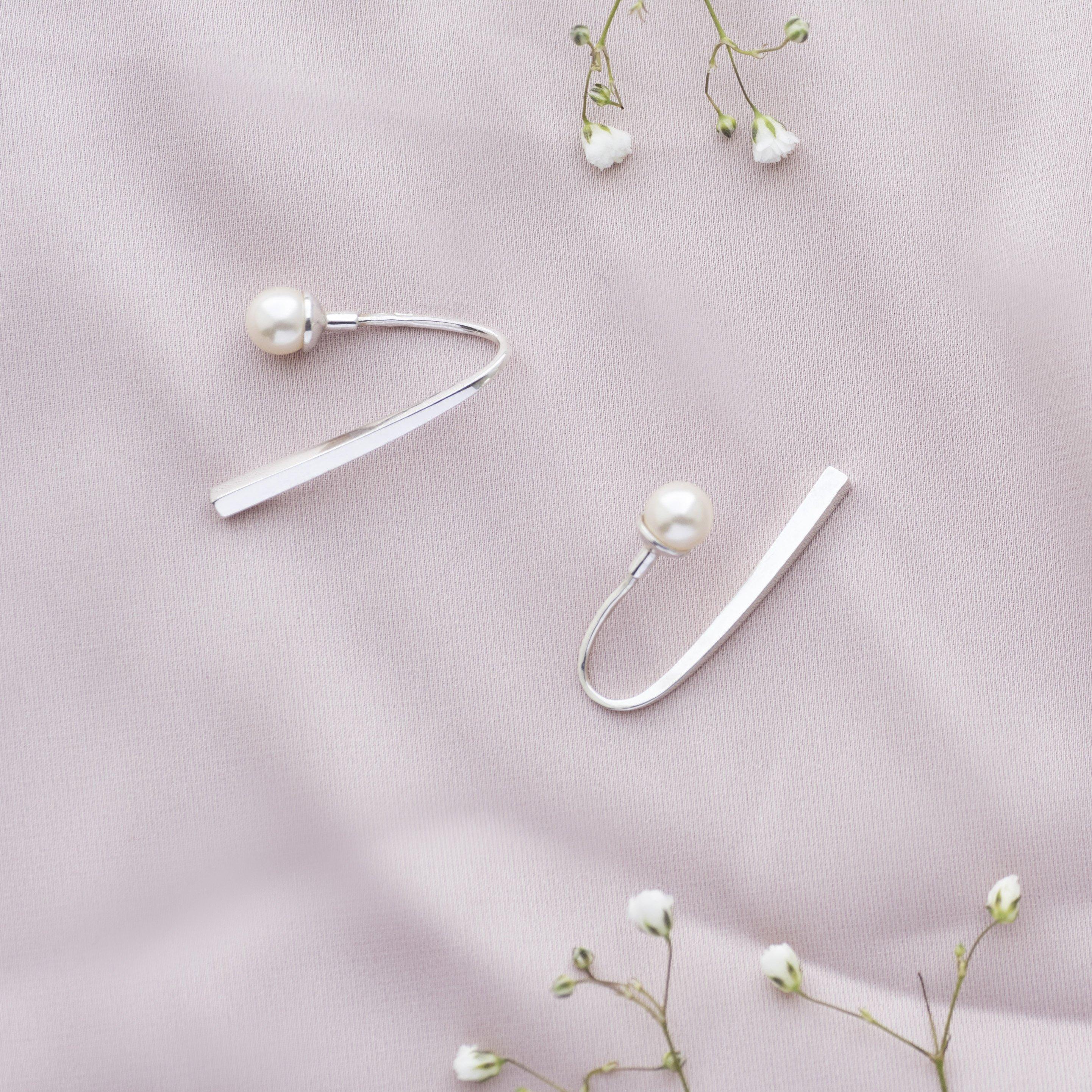 

Срібні сережки з перлами Oniks d 0.7 h 3.5 cm срібний