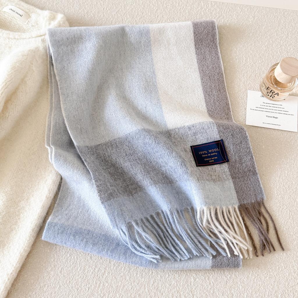 111% pure blue-gray plaid scarf for men and women, winter knitted to keep warm, high-end temperament plaid scarf