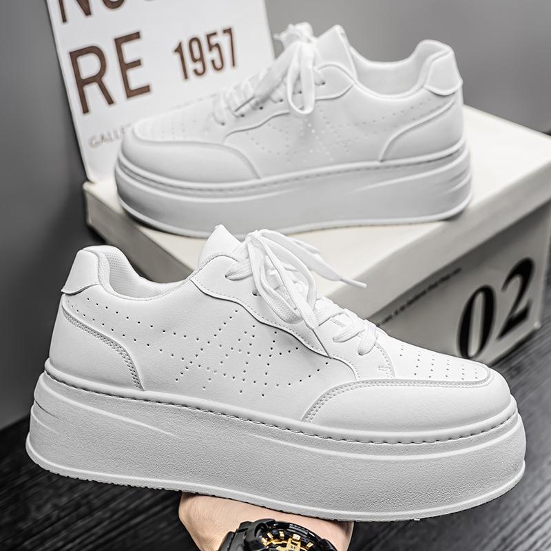 Sommer Herrenschuhe neue atmungsaktive kleine weiße Schuhe Herren Trend vielseitige dickbesohlte Erhöhung Sportschuhe Casual Board Schuhe trendige Schuhe