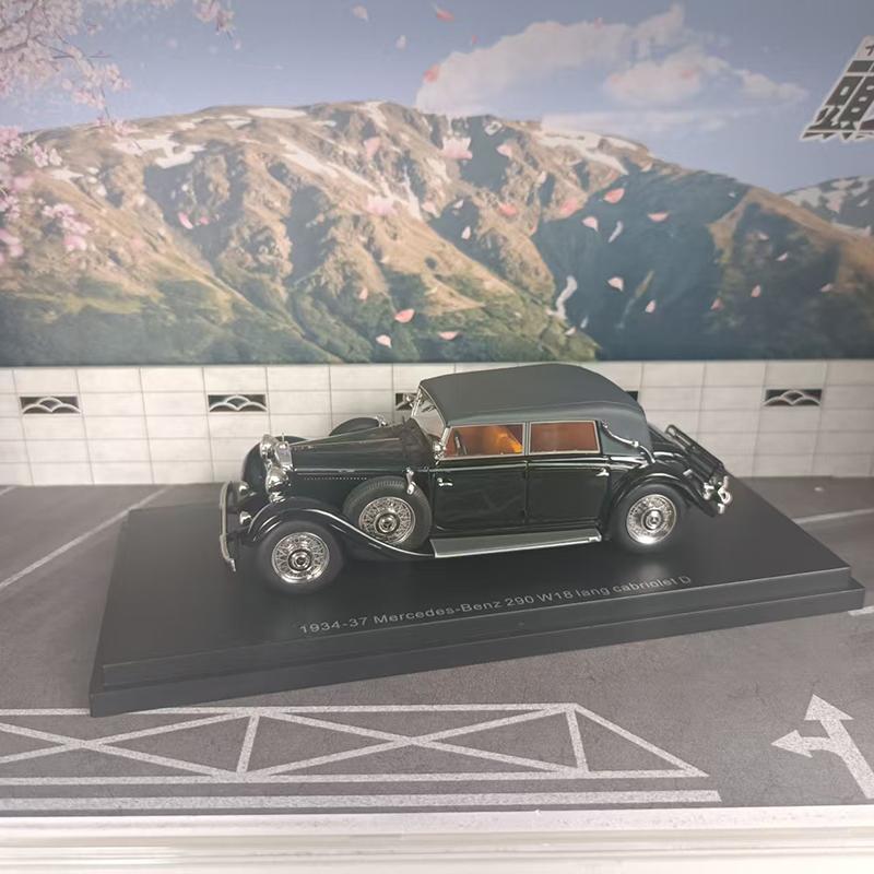 

1:43 Limited Edition Resin Classic Car Model 1933 Benz-Style & 1958 Retro Ambulance High-Simulation Collectible Display Gift Toy