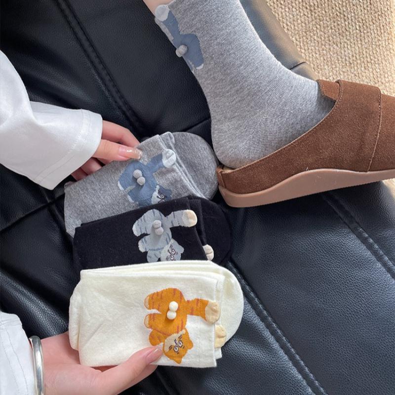 Cartoon Cat Female Mid Tube Socks Soft Comfortable Sweat Absorbing Breathable Casual Socks Three-Dimensional Cat Printed Socks