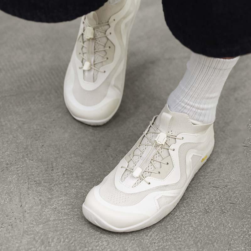 Spring and summer new breathable mesh outdoor sports casual shoes men's wide last soft sole daily versatile no-restraint shoes