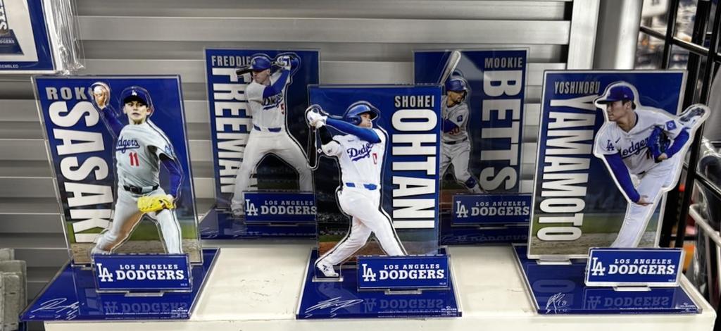 Shohei Ohtani Acrylic Stand, Los Angeles Dodgers Batter, First Official MLB Acrylic Stand (10cm Tall)