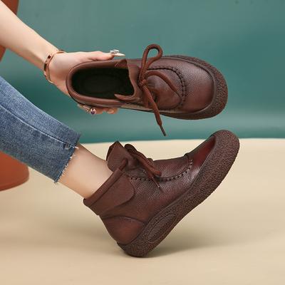 Damenstiefel mit rundem Kopf und weicher Sohle, weiche Oberseite, hoher Schaft
