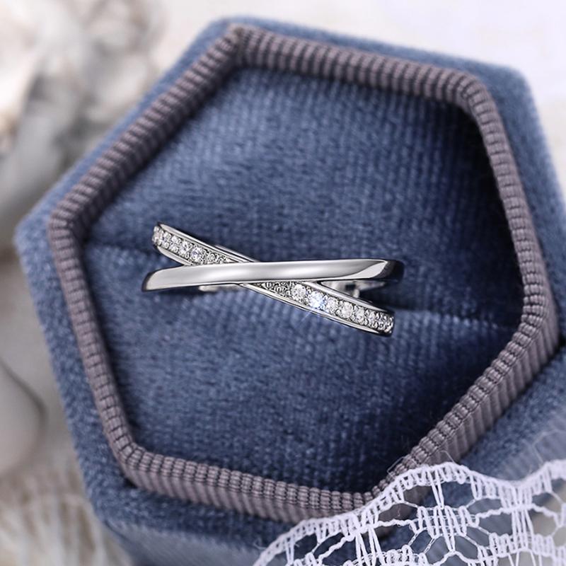 Huitan Fashion Contracted Cross Finger Rings with Cubic Zirconia Statement Accessories for Women Daily Wear Chic Zircon