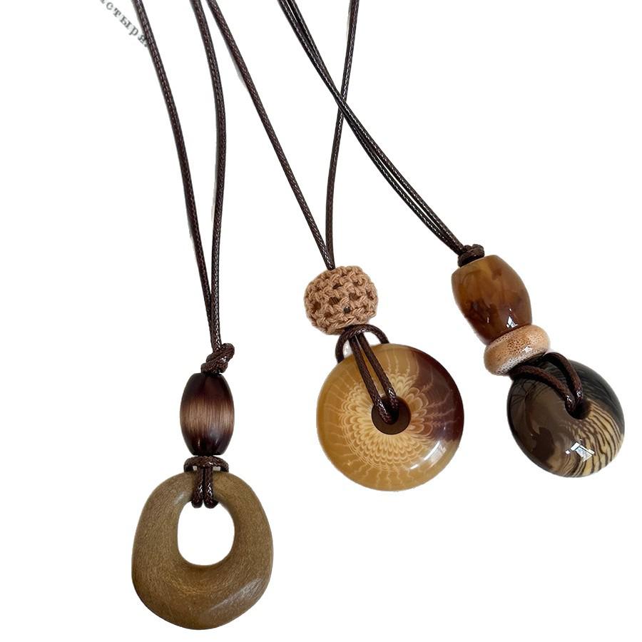 Retro Ethnic Ceramic Oval Pendant Necklace with Clavicle Chain