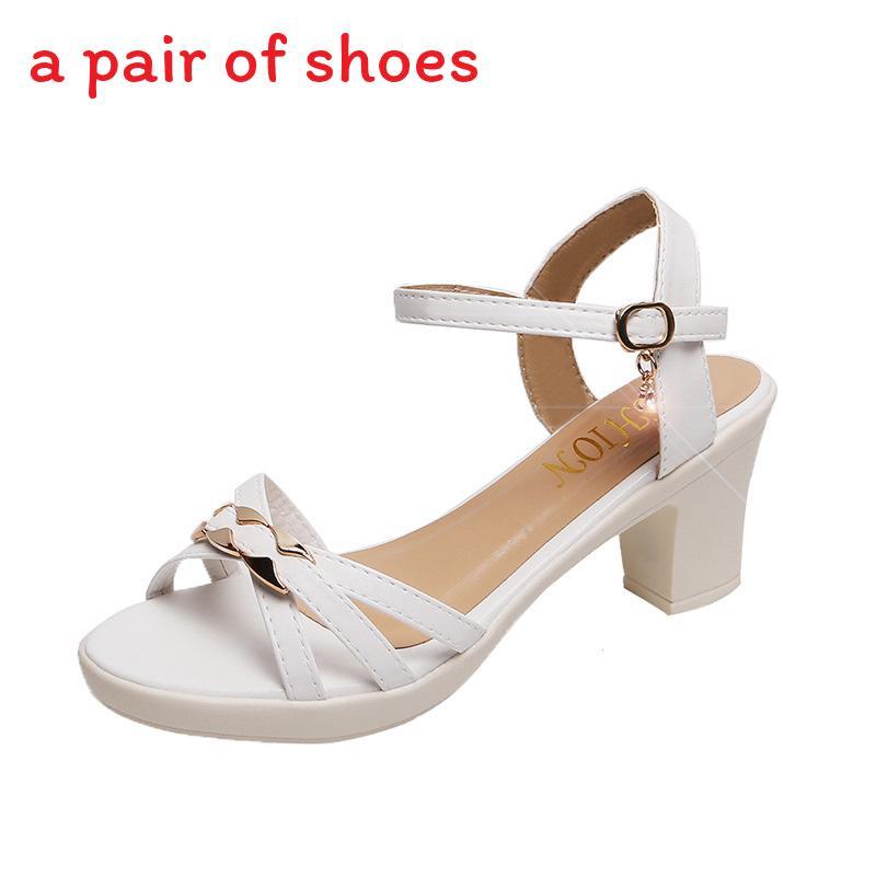 Fashion Sandals For Women With Metal Decor And Waterresistant Sole For Summer Outings