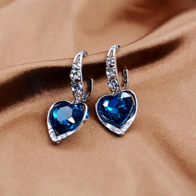 

Серьги с сапфиром, женская мода, ювелирные изделия из циркония, серьги в форме сердца, серьги с жемчужной инкрустацией, свадебные серьги для девочек