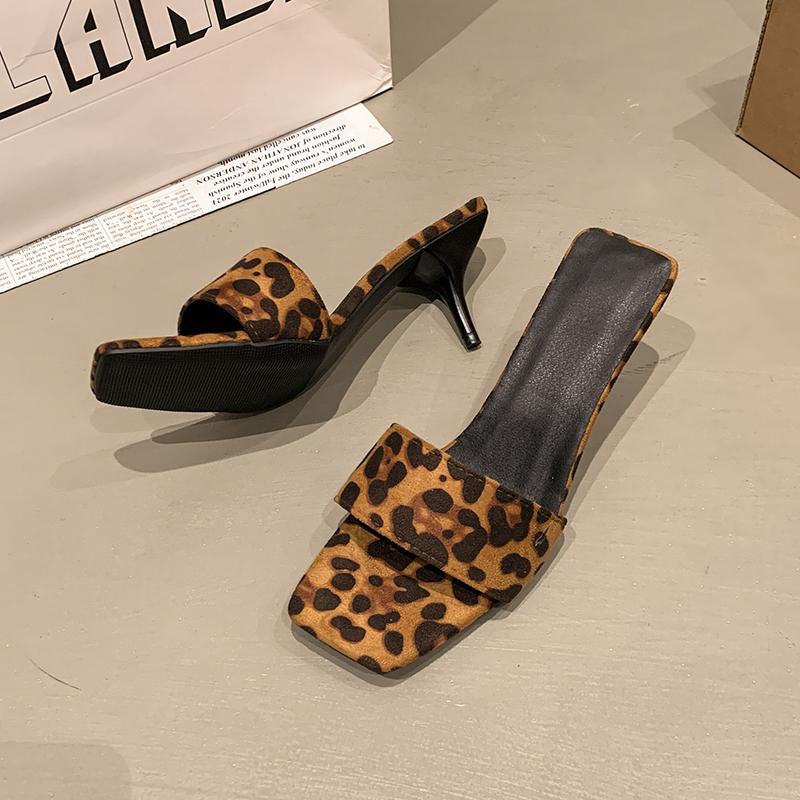 Fashion Sexy Leopard Print Women Slippers V-Strap Shallow Peep Toe Thin High Heels Sandal Summer Party Banquet Shoes Zapatos Mujer