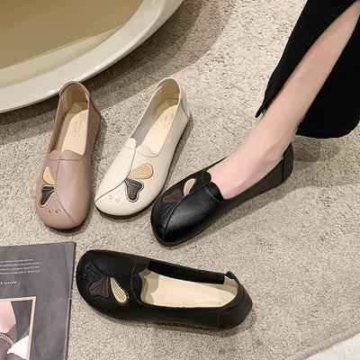 Große Größe Flachmaul Mutter Schuhe 2025 Sommer und Herbst neu Retro Mode Runde Zehenpartie Flacher Boden Ein Pedal Damen Oberbekleidung