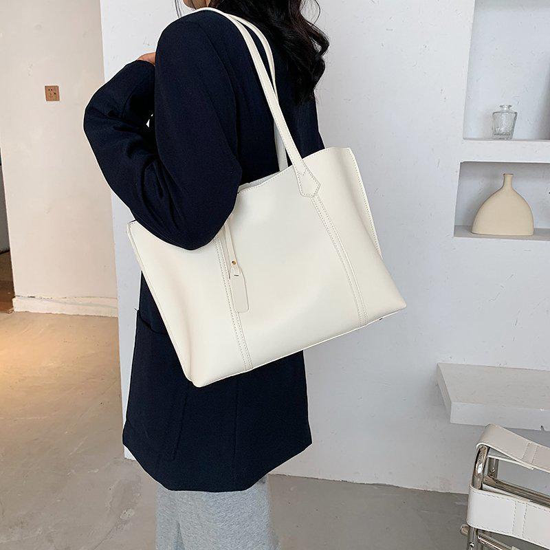 Korean-Style Women's Large Capacity Tote Bag - Fashionable and Casual Shoulder Handbag