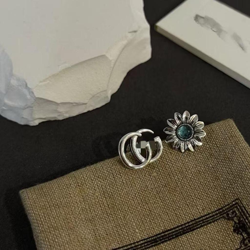 925 Silber Asymmetrische Blaue Gänseblümchen Doppel G Vintage Ohrstecker für Damen