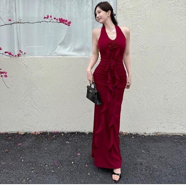 Elegant Red Halter Neck Backless Waist-Cinched Summer Dress for Women