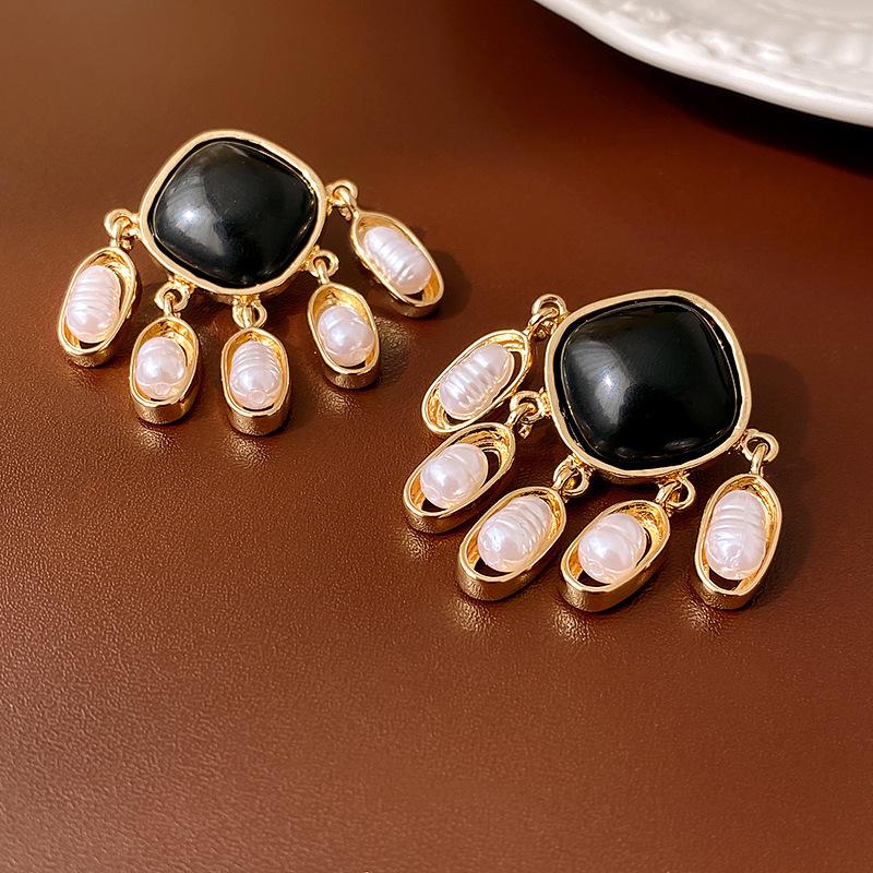 Boucles d'oreilles vintage ovales à effet vieilli en huile goutte à goutte en forme de C pour femmes - Boucles d'oreilles rétro de luxe léger