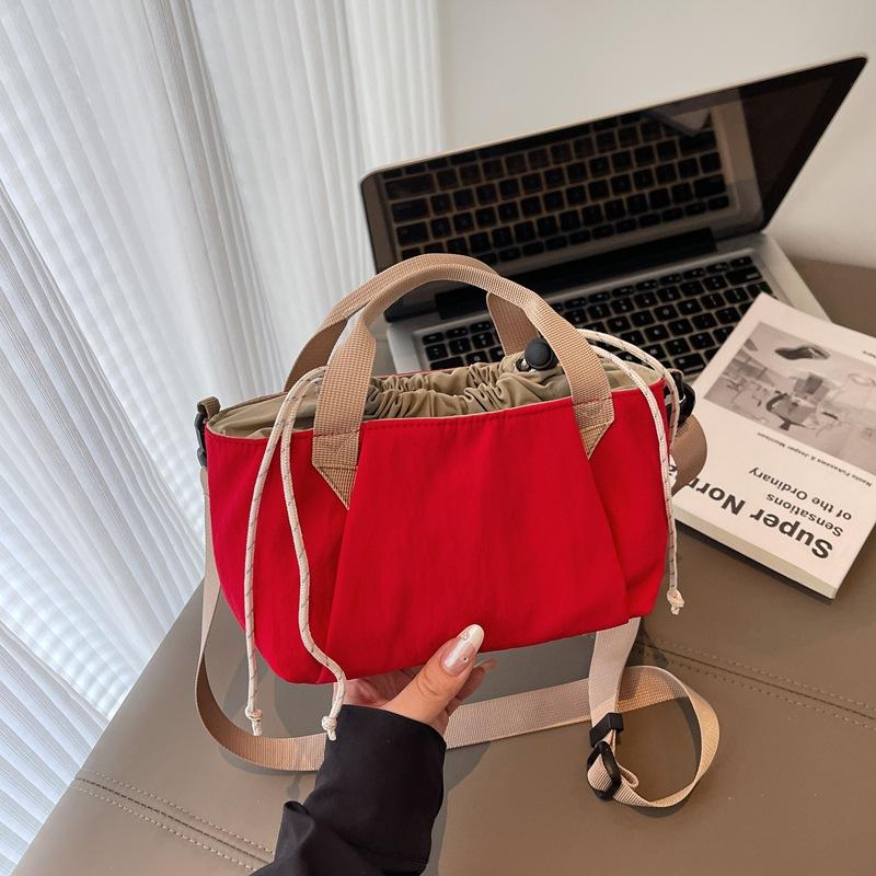 Foreign order summer niche leisure outdoor small bag women's 2025 new versatile shoulder messenger bag bundle hand bag