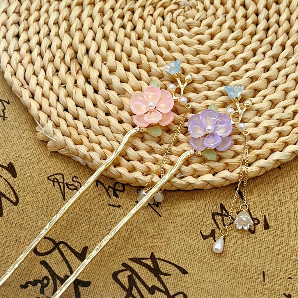 Lily Flower High-End Updo Hairpin: Ancient Chinese Style Xiuhe Headdress Accessory