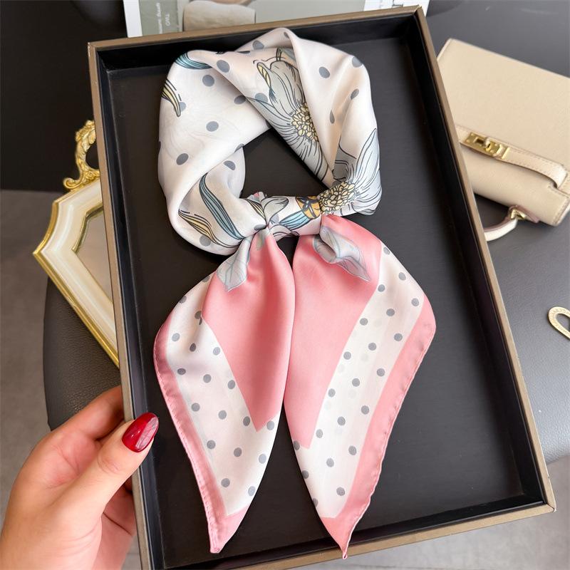 

Luxury Women Silk Scarf Square Bandana Hijab Wrap Flower Designer Neckerchief Shawl Kerchief Hair Band Foulard 70x70cm