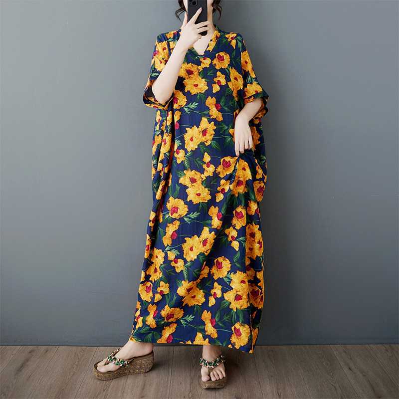 

Летнее платье с V-образным вырезом Large size average size