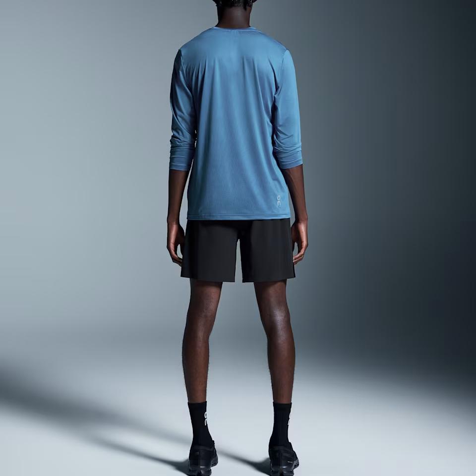 On Performance Logo Fashi Breathable Moisture-Wicking Three-Quarter Casual Shorts Men shorts Black 1MF10100553