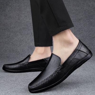 Jesień 2025 nowe miękkie skórzane męskie buty na miękkiej podeszwie, lekkie i oddychające wsuwane, wszechstronne Doudou, modna koreańska wersja męskich butów